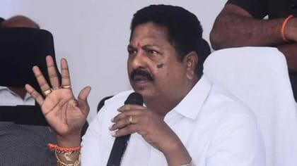 ఏపీ లిక్కర్ కేసులో ఊహించని పరిణామం.. మాజీ మంత్రి కారుమూరి అరెస్ట్