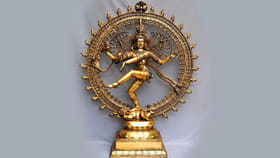 నటరాజ స్వామి పాదాల కింద ఉన్న ఆ రాక్షసుడు ఎవరు?