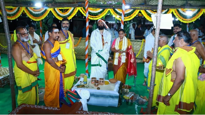 వర్షాల కోసం తెలంగాణ సర్కార్ మహా వరుణ యాగం