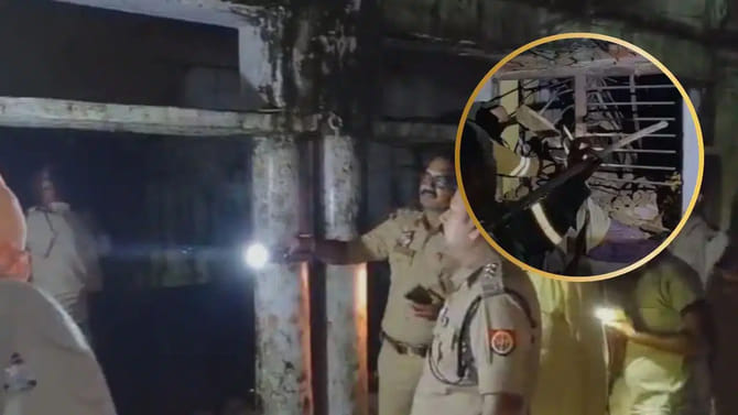 కుప్పకూలిన వందేళ్లనాటి ఇల్లు.. ఆరుగురు మృతి!