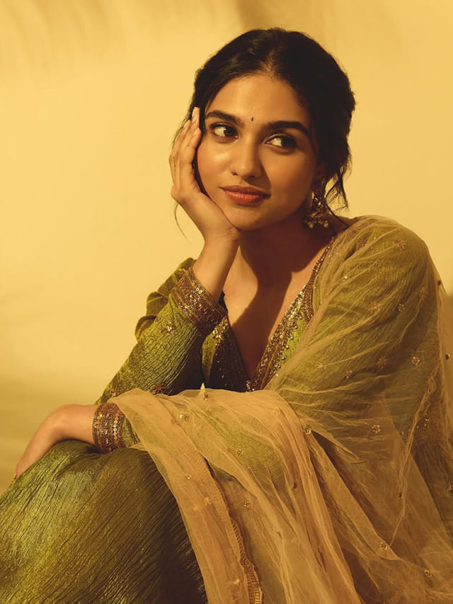 అప్పుడు ఆ హీరోను కలవలేకపోయా.. ఇప్పుడు కలిసి నటించా.. మమితా బైజు