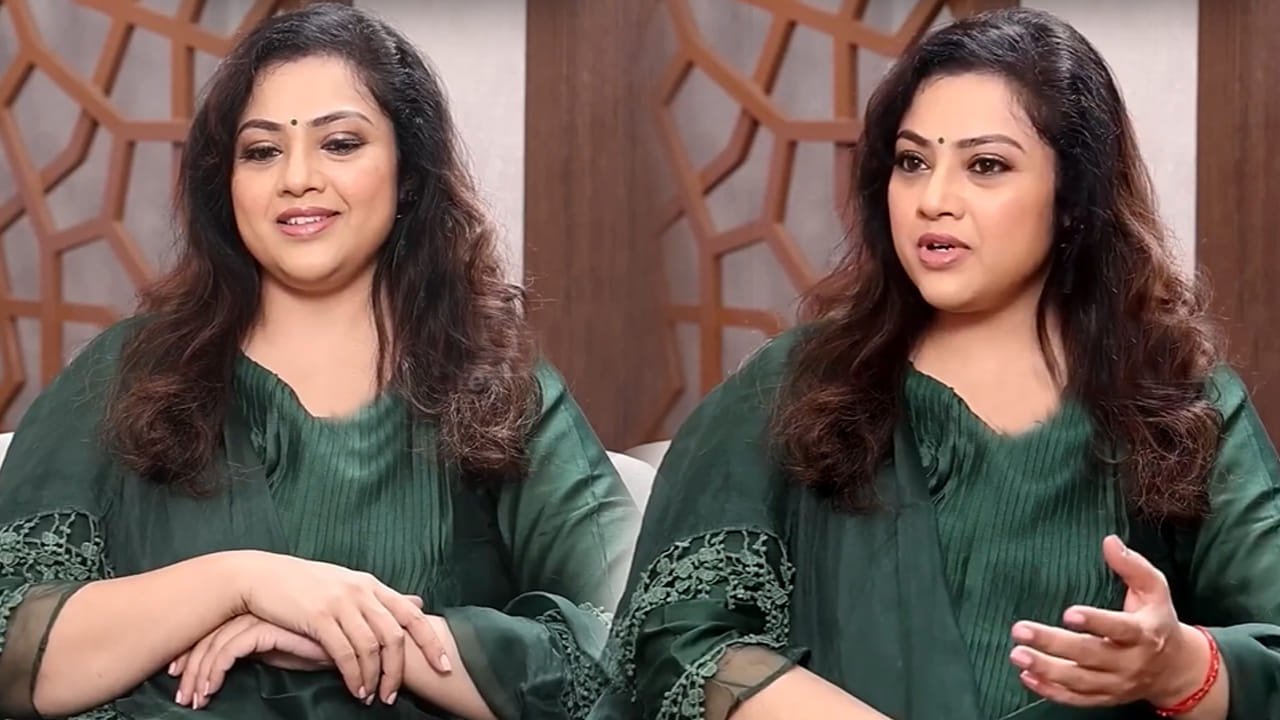 ఆ హీరోని గట్టిగా కౌగిలించుకున్నా.. తర్వాత చాలా భయపడ్డా..! షాకింగ్ విషయం చెప్పిన మీనా
