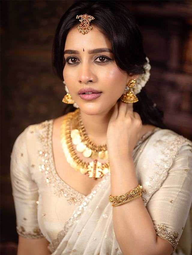 ఎంత ముద్దుగుందో.. చూడనీకి రెండు కళ్లు చాలవే..