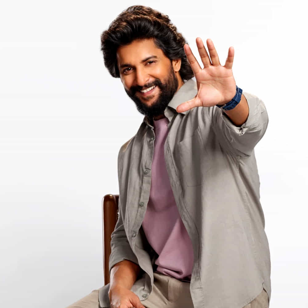 నాని సినిమా కోసం ఆడియన్స్ ఎప్పటినుంచో ఎదురుచూస్తున్నారు. నాని సినిమాలకు మినిమమ్ గ్యారెంటీ ఉంటుంది. ఫ్యామిలీ మొత్తం వెళ్లి చూసి ఎంజాయ్ చేసేలా ఉంటాయి. అది ఏ జోనర్ సినిమా అయినా నాని సినిమా అంటే చాలు ఫ్యాన్ థియేటర్స్ కు క్యూ కడతారు. ఇక దసరాలాంటి మాస్ మసాలా సినిమా తర్వాత హాయ్ నాన్నలాంటి ఫ్యామిలీ సినిమాతో కట్టిపడేసాడు.