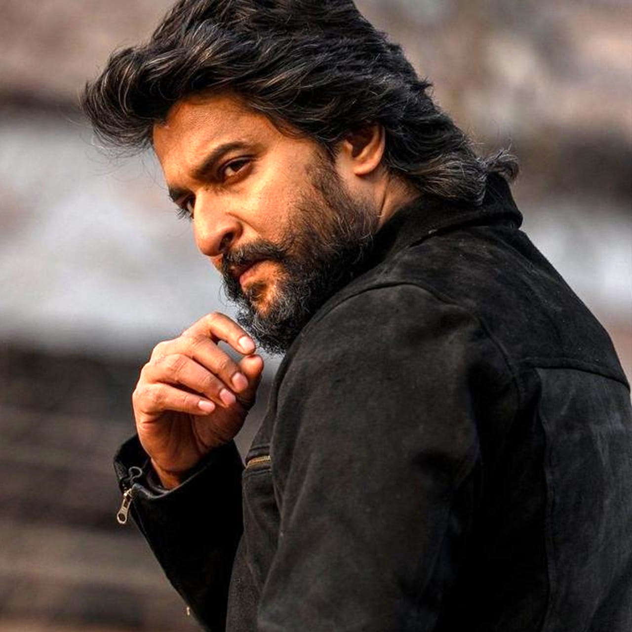 నేచురల్ స్టార్ నాని ప్రస్తుతం ప్యారడైజ్ సినిమాతో ప్రేక్షకుల ముందుకు రానున్నాడు. వరుస విజయాలతో జోరు మీదున్న నాని ఇప్పుడు మరో ఇంట్రెస్టింగ్ సినిమాతో ప్రేక్షకుల ముందుకురానున్నాడు.  ఓ వైపు హీరోగా సినిమాలు చేస్తూనే మరో వైపు నిర్మాతగానూ రాణిస్తున్నాడు నాని. వాల్ పోస్టర్ బ్యానర్ లో సినిమాలు నిర్మిస్తున్నారు నాని. ఇటీవలే కోర్ట్ సినిమాను నిర్మించి మంచి విజయాన్ని అందుకున్నాడు. చిన్న సినిమాగా వచ్చిన కోర్ట్ మూవీ భారీ విజయాన్ని అందుకుంది.