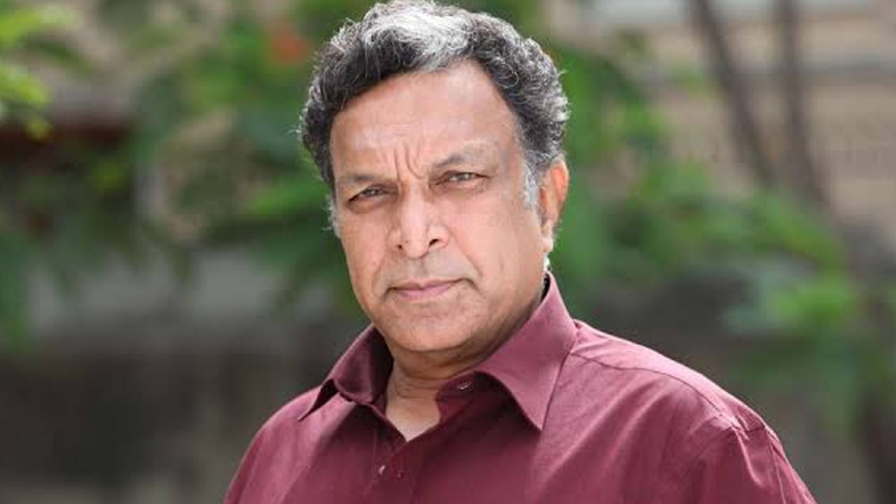 డబ్బుల కోసం హోటల్లో వెయిటర్గా పనిచేశా.. చిరంజీవి, రజినీకాంత్ నా క్లాస్ మేట్స్.. టాలీవుడ్ నటుడు..