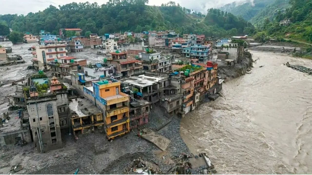 Nepal Floods: 392కు చేరిన నేపాల్ మృతుల సంఖ్య.. 290 మంది భారతీయుల ఆచూకీ గల్లంతు!