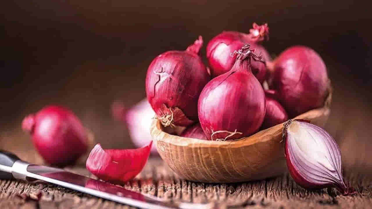 Onions: మండుతున్న ఉల్లిపాయల ధరలు.. సామాన్యులకు మరో షాక్.. కిలో ఎంతంటే..?