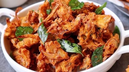 పకోడీ చేయాలంటే శెనగపిండే కావాలా ఏంటి..