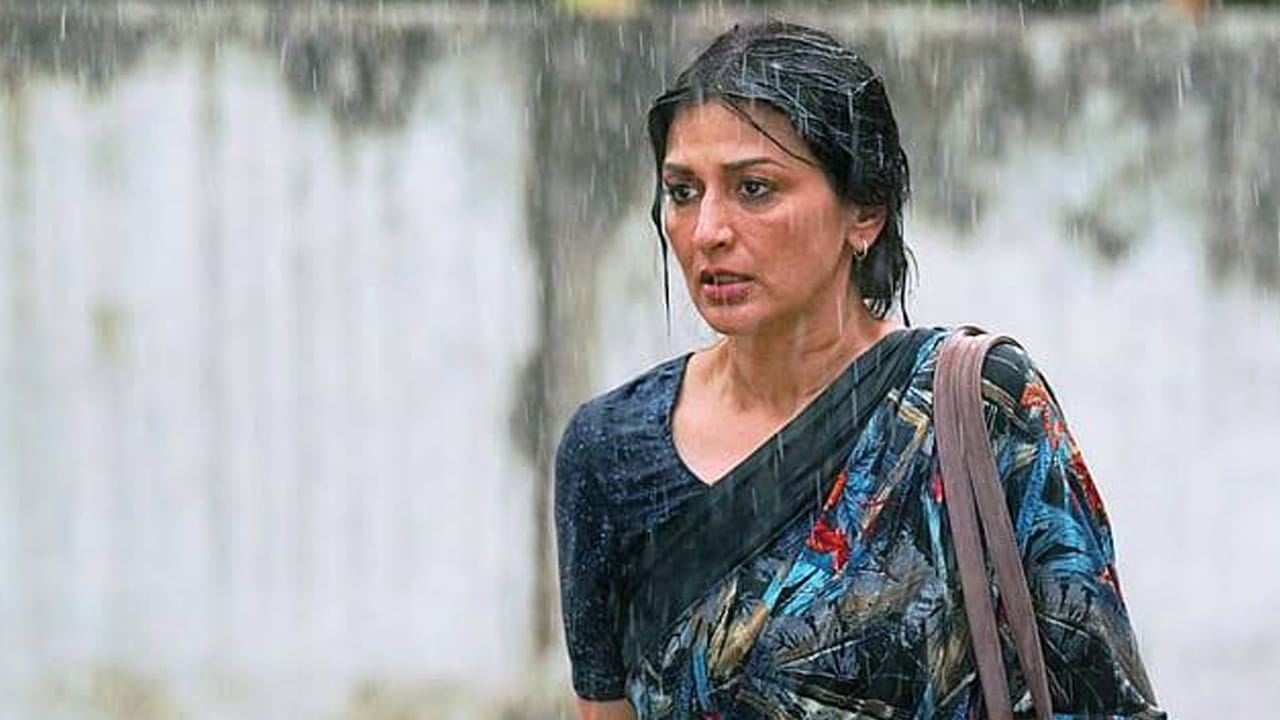 ఈ క్రైమ్ థ్రిల్లర్ ప్రత్యేకత ఏమిటంటే, ఇది కథ కల్పితం కాదు. ఒక నిజ సంఘటన ఆధారంగా రూపొందించబడింది. దీనికి IMDbలో 10కి 7.8 రేటింగ్ లభించింది. ఎనిమిది ఎపిసోడ్లు గల ఈ సిరీస్ పేరు 'రఖ్'. గత రెండేళ్లలో ఇది ప్రైమ్ వీడియోలో భారతదేశంలోనే అతిపెద్ద ఒరిజినల్ సిరీస్గా నిలిచింది. ఈ సిరీస్ 23 దేశాలలో నంబర్ వన్గా ట్రెండ్ అవ్వడమే కాకుండా, 60 దేశాలలో టాప్ 10 జాబితాలో కూడా చోటు సంపాదించింది.
