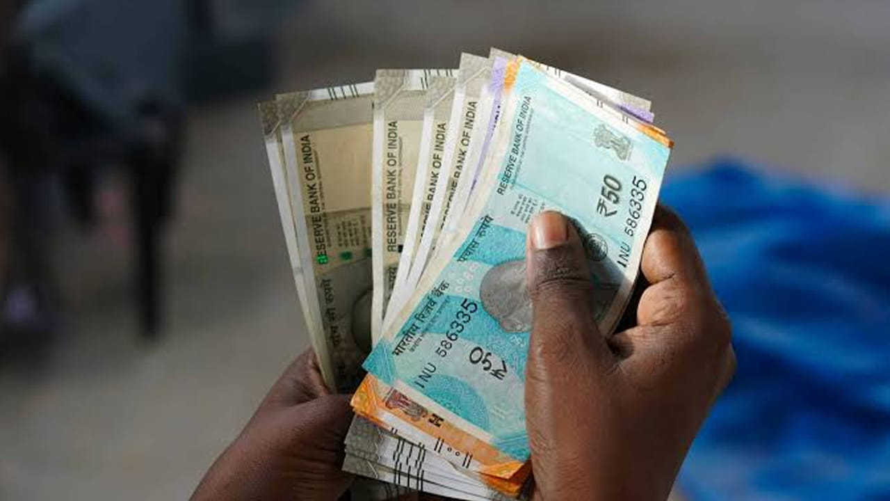 Savings Plan: రోజుకు రూ.20 పెట్టుబడితో రూ.3 లక్షలు మీకే.. ఇలాంటి స్కీమ్ ఎక్కడా చూసి ఉండరు.. లోన్ కూడా పొందే ఛాన్స్..