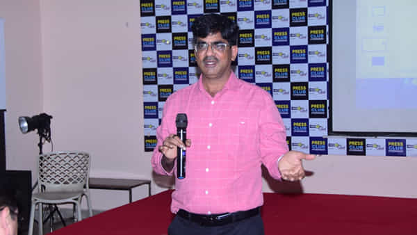 AI: వార్తలకు ఏఐ సాయం తీసుకున్నా బాధ్యత జర్నలిస్టుదే.. ఏఐపై నెట్టేయలేరు: సీనియర్ జర్నలిస్టు సుధాకర్ రెడ్డి