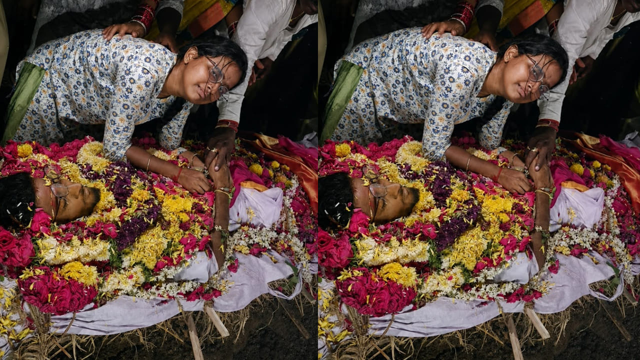 Sister Ties Rakhi To Dead Brother 1