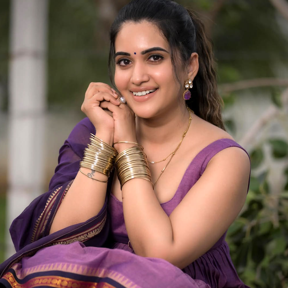 Sravanthi Photo