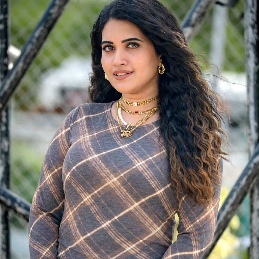 Sravanthi Pics