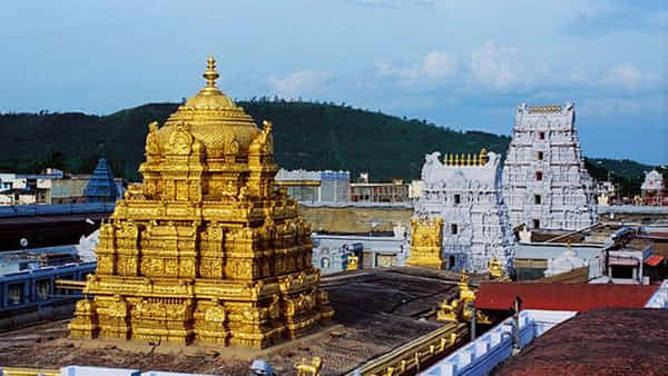 Tirumala: తిరుమల వెళ్లే శ్రీవారి భక్తులకు తీపికబురు.. మరింత వేగంగా వెళ్లొచ్చు.. కొత్తగా మరో లైన్...
