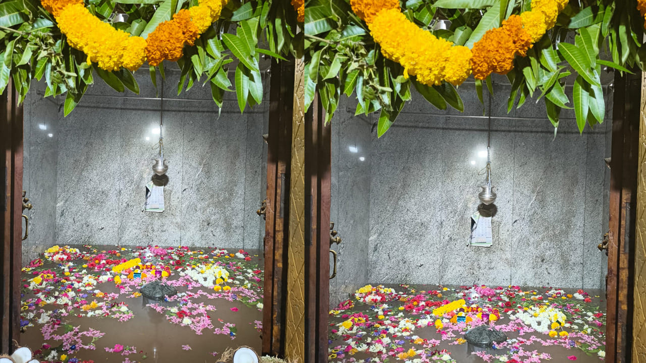 బెలుగుప్పలో వర్షాలు సమృద్ధిగా కురవాలని ఆకాంక్షిస్తూ ప్రత్యేక వరుణ యాగం నిర్వహించారు. బెలుగుప్ప మండల కేంద్రంలోని శ్రీ రామేశ్వరస్వామి ఆలయంలో లోకకల్యాణం కోసం శాస్త్రోక్తంగా ఈ యాగాన్ని చేపట్టారు. యాగంలో భాగంగా 11 మంది వేద పండితులు నీటిలో కూర్చొని వేద పారాయణం చేయడం ప్రత్యేక ఆకర్షణగా నిలిచింది.