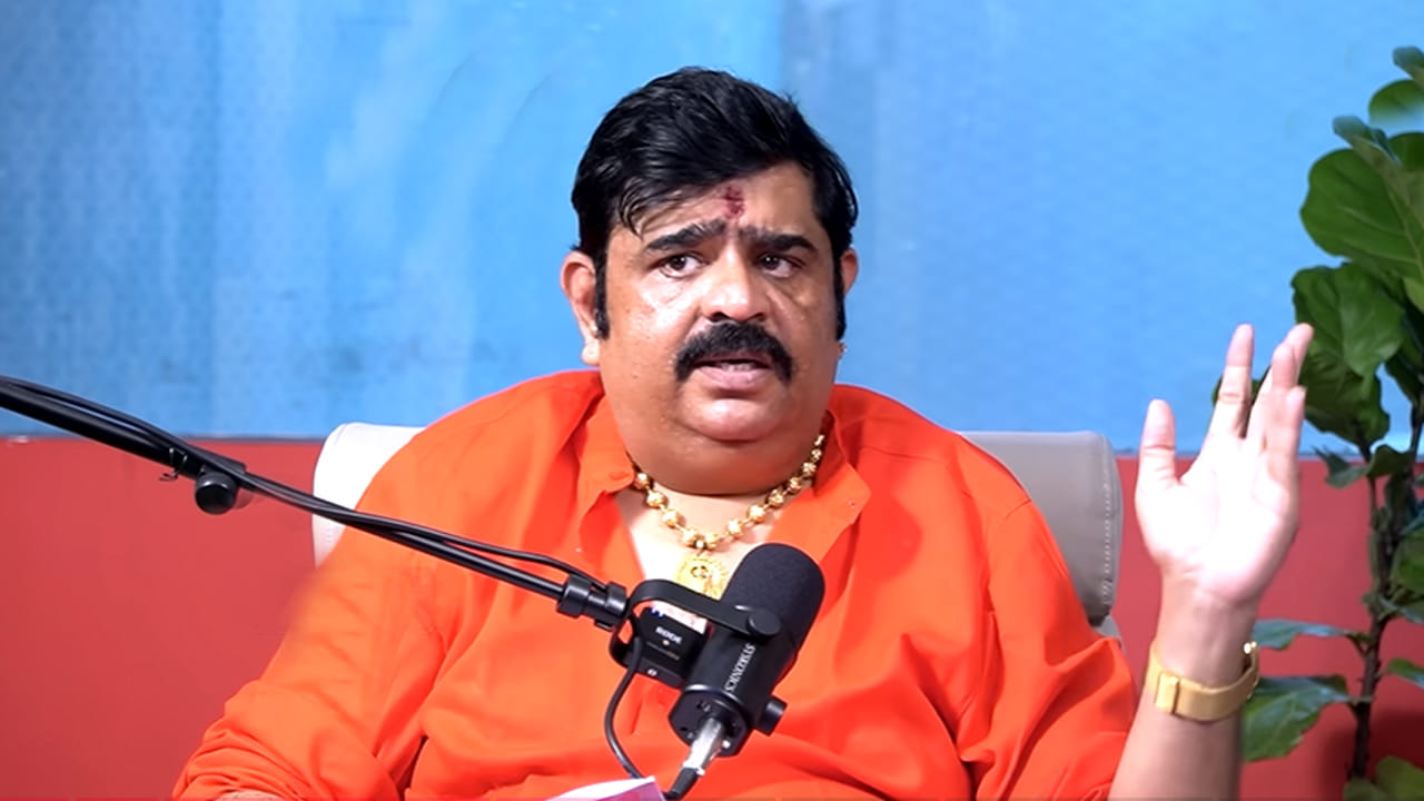 ఆ హీరో సూసైడ్ చేసుకొని చనిపోతాడు.. హీరోయిన్ కూడా..! వేణు స్వామి షాకింగ్ కామెంట్స్