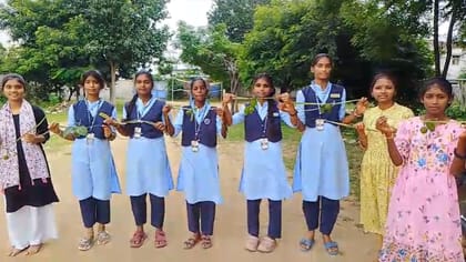 రక్షాబంధన్ వేళ విద్యార్థుల ‘వృక్ష రక్షాబంధన్’ ప్రతిజ్ఞ..!