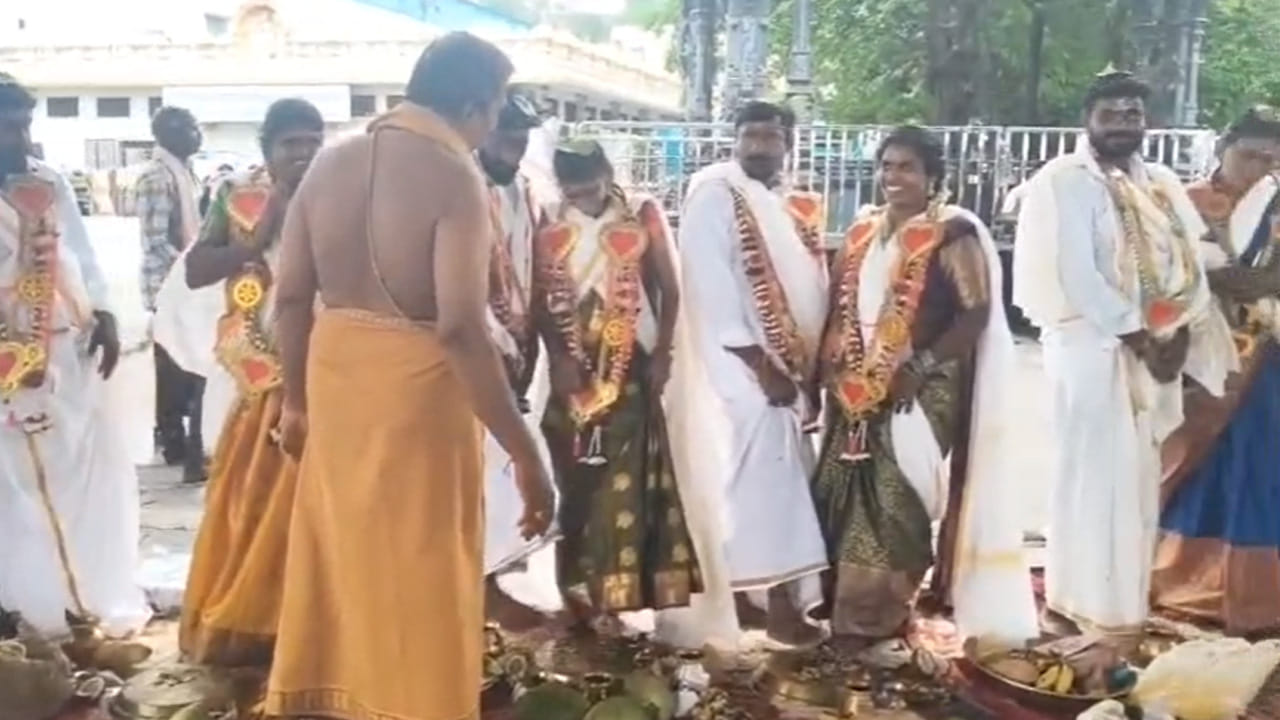 ప్రముఖ ఆస్ట్రో న్యూరాలజిస్టు నారాయణమూర్తి సలహాతో రెండోసారి పెళ్లి చేసుకున్నారు తొమ్మిది జంటలు, సత్యదేవుని సన్నిధిలో సంప్రదాయబద్ధంగా వేద మంత్రాల నడుమ మరోసారి మాంగళ్యధారణ గావించి వ్రతమా చరించారు.