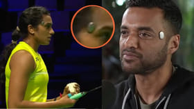 పీవీ సింధు తలకు ఉన్న ఆ వింత డివైజ్ ఏంటీ? మ్యాచ్ ఆడేటప్పుడు..