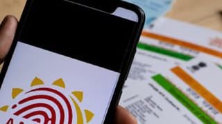 Aadhaar Card: ఆధార్ కార్డు మొబైల్ నెంబర్ మార్చుకోవాలా..? నిమిషాల్లోనే అప్డేట్ చేసుకోవచ్చు.. ఈ స్టెప్స్ ఫాలో అయితే చాలు..