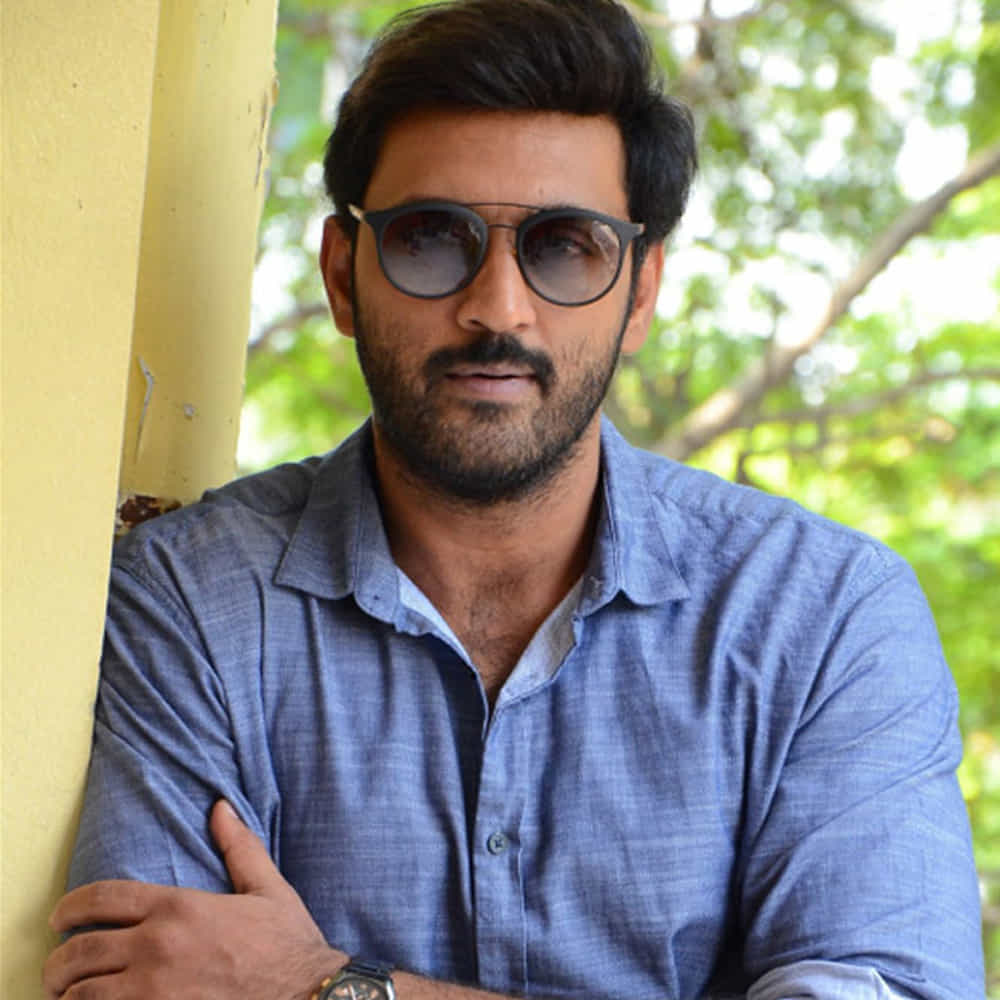 రాజీవ్ పాత్ర చిత్రానికి ఆత్మ లాంటింది, క్లైమాక్స్‌కు దారి తీసే కీలకమైన మలుపు రాజీవ్ పాత్ర, ఆ తర్వాత తన పాత్ర మరణం ద్వారానే వస్తుందని ఆయన వివరించారు. రాజీవ్ పాత్రకు ఉన్న ప్రాముఖ్యతకు దర్శకుడు కొరటాల శివగారి రచన శైలి ఒక కారణమని ఆయన అభిప్రాయపడ్డారు. దర్శకుడు శివతో తనకున్న అనుబంధం గురించి కూడా అజయ్  మాట్లాడుతూ.. శివగారు తనకు సోదరుడితో సమానమని, ఆయన తనకు ప్రతి సినిమాలో అవకాశాలు ఇస్తూ, ఎల్లప్పుడూ ప్రోత్సహిస్తూ ఉంటారని తెలిపారు.