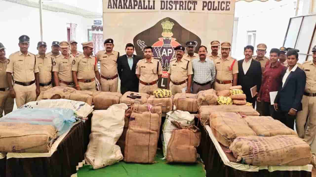 Andhra News: ఎలా కనిపెట్టారో.. ముందు పైలట్ వాహనంతో ఎంట్రీ ఇచ్చిన కారు.. ఆపి చెక్చేయగా