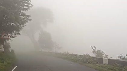 దట్టమైన పొగమంచుతో అరకు లోయ అందాలు అదుర్స్!