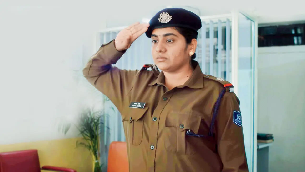బేబీ పాత్ర ద్వారా ఒక మహిళ తన స్వంత గొంతును, ఆత్మవిశ్వాసాన్ని కనుగొనే కథను చెప్పడానికి ప్రయత్నం జరిగింది. అందువల్ల, ఈ చిత్రం నేరంతో పాటు సామాజిక, కుటుంబ సమస్యలను కూడా చూపిస్తుంది. బేబీ పాత్రను పోషించిన నిమిషా సజ్యాన్ నటన విశేషంగా ప్రశంసలు అందుకుంటోంది. దర్యాప్తు చేస్తున్నప్పుడు ఆ పాత్ర అభద్రత, సంఘర్షణ, పెరుగుతున్న ఆత్మవిశ్వాసాన్ని ఆమె సమర్థవంతంగా చిత్రీకరించిందని విమర్శకులు అభిప్రాయపడుతున్నారు.