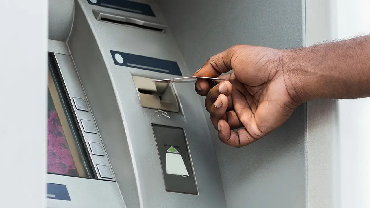 ATM Charges: బ్యాంక్ ఖాతాదారులకు భారీ గుడ్ న్యూస్.. ఏటీఎం లావాదేవీలన్నీ ఫ్రీ.. ఛార్జీలు ఉండవ్..
