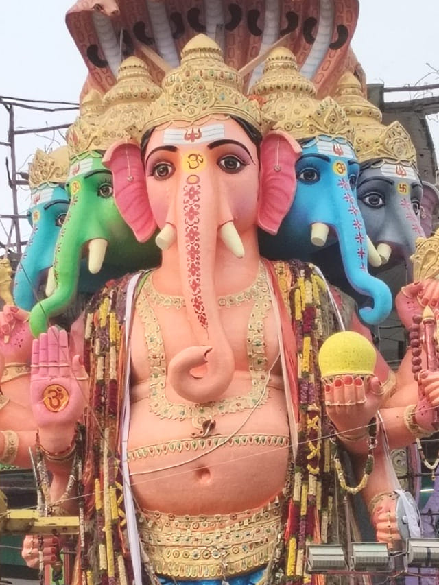అబ్బబ్బా చూడటానికి రెండు కళ్ళు సరిపోవు.. బడా గణేష్ అరుదైన దృశ్యాలు