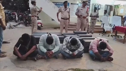 సెల్ టవర్ వద్ద మాయమవుతున్న బ్యాటరీలు.. తీరా చూస్తే!