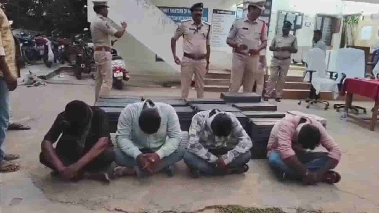 ఏడాది కాలంగా సెల్ టవర్ వద్ద మాయమవుతున్న బ్యాటరీలు.. ఏంటని చూస్తే మైండ్బ్లాక్!