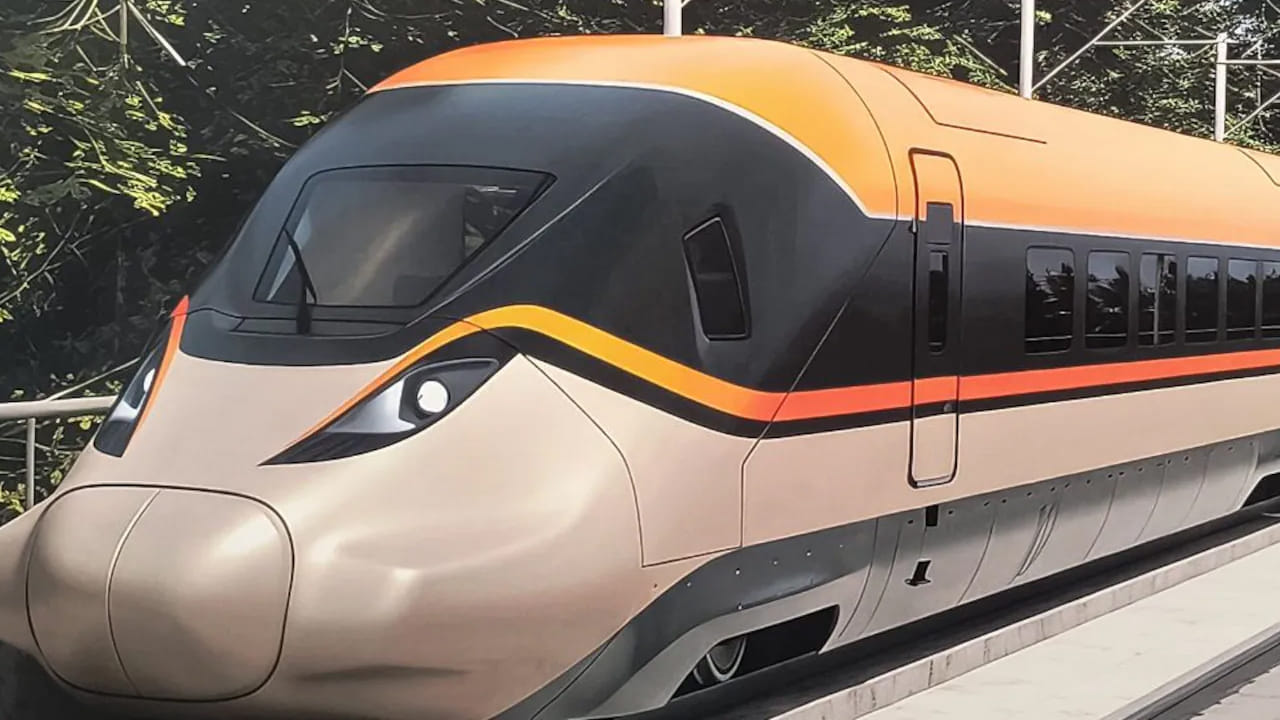 Bullet Trains: దేశంలో తొలి బుల్లెట్ ట్రైన్.. ట్రయల్ రన్స్కు అంతా రెడీ.. ముహూర్తం ఎప్పుడంటే..?