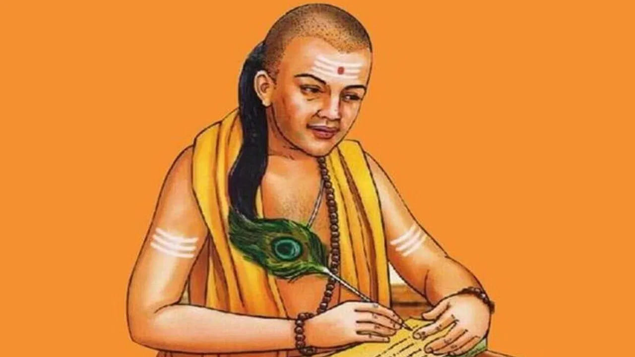 ఆ చార్య చాణక్యుడు, తన కాలంలోనే అత్యంత జ్ఞాన వంతుడిగా మంచి పేరు ప్రఖ్యాతులు సంపాదించుకున్నాడు. అంతే కాకుండా నీటి శాస్త్రం అనే పుస్తకాన్ని రచించి దాని ద్వారా నేటి తరం వారికి ఉపయోగపడే అనేక అంశాల గురించి తెలియజేశాడు. అందులో బంధాలు, బంధుత్వాలు, డబ్బు, ఆర్థిక సమస్యలు, గెలుపు, ఓటమి, జీవితం ఇలా అనేక అంశాల గురించి పొందుపరిచారు.