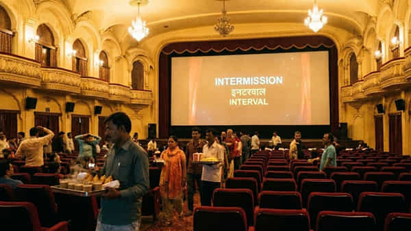 Cinema Interval: సినిమా మధ్యలో ఇంటర్వెల్ ఎందుకు ఇస్తారో తెలుసా? దీని వెనుక ఒక పెద్ద కథే ఉందిగా!