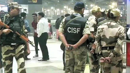 నలుగురు CISF సిబ్బందిని కాల్చి చంపిన తోటి జవాన్!