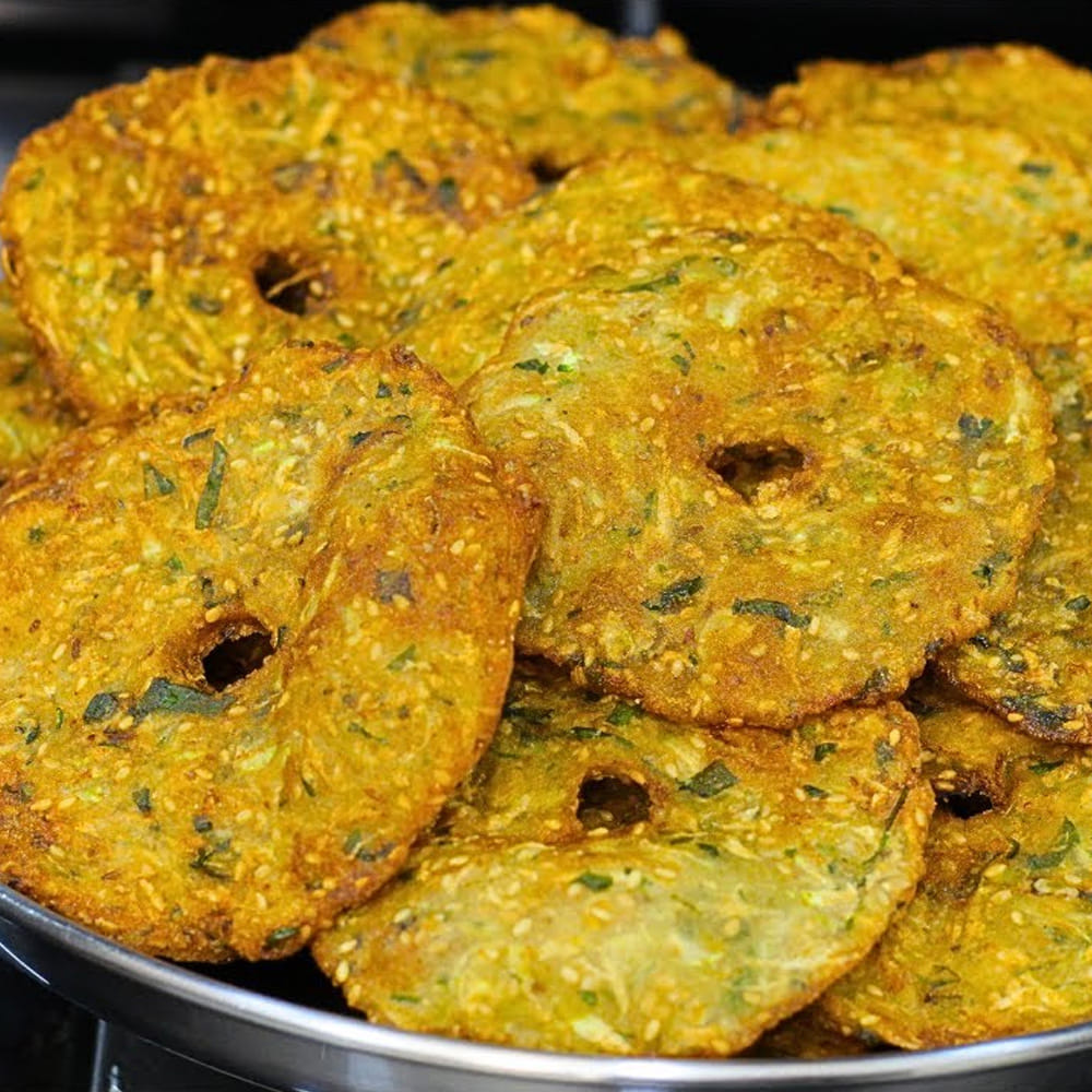 Crispy Sorakaya Rava Vada (3)