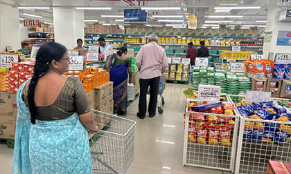 తెలివైన షాపింగ్‌ అంటే ఇదే.. డిమార్ట్‌లో ఎవ్వరికి తెలియని ట్రిక్స్