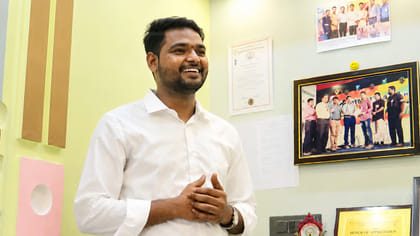 పేదరికం నుండి ఎయిమ్స్ దాకా: డాక్టర్ రవితేజ స్ఫూర్తిదాయక ప్రయాణం
