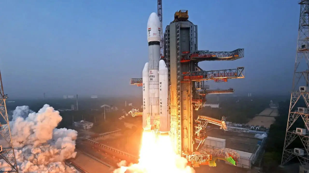 ISRO: ఇస్రో సంచలనం.. దేశ రక్షణ వ్యవస్థలో 'గేమ్ చేంజర్'గా సరికొత్త EOS-05 ఉపగ్రహం!