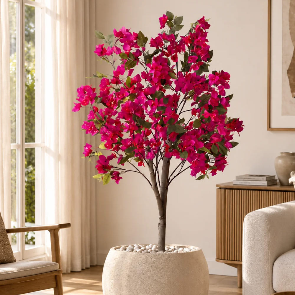 కాగితాల పూలు (Bougainvillea): కాగితాల పూలు అతి తక్కువ నీరు, గరిష్ట ఎండను కోరుకునే అత్యంత అందమైన తీగ పొద పూల మొక్క. బాగా ముదిరిన గట్టి కొమ్మలను 8 అంగుళాల పొడవున కత్తిరించి, రంధ్రాలున్న కుండీలో ఇసుక శాతం ఎక్కువగా ఉన్న మట్టిలో నాటాలి. కొమ్మలపై నేరుగా ఎండ పడకుండా కొద్ది రోజులు పాక్షిక నీడలో ఉంచితే కొత్త మొగ్గలు చిగురిస్తాయి.