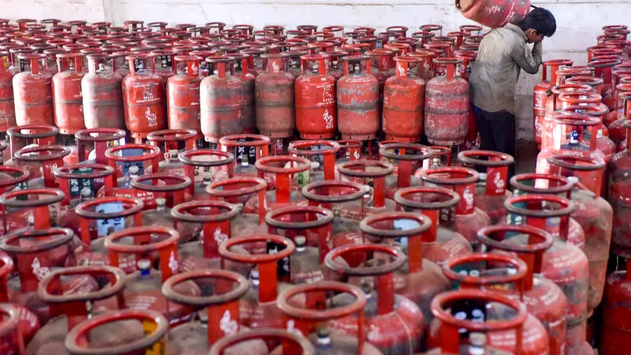 Gas Cylinder 4