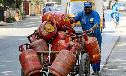 Gas కస్టమర్లకు బంపర్‌ ఆఫర్‌.. జేబులో డబ్బులు లేకపోయినా సిలిండర్!