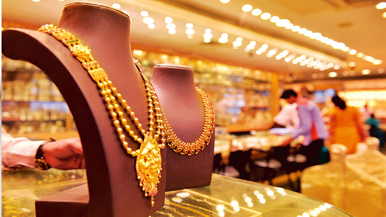 Gold Hallmarking: బంగారం కొనేవారికి ఊహించని షాక్.. పెరిగిన హాల్మార్కింగ్ ఛార్జీలు.. కొత్త ధరలు ఇవే..!