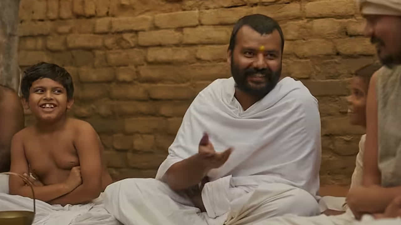 ఒక కథ నచ్చకపోతే లేదా అర్థం కాకపోతే నిర్మాత దానిని తిరస్కరించడం పరిశ్రమలో సర్వసాధారణం. అయితే, ఈ సందర్భంలో, తిరస్కరణలో ఉపయోగించిన భాష,  కథ పట్ల వారి వైఖరి అతన్ని దిగ్భ్రాంతికి గురిచేశాయి. ఈ అనుభవం ఆ కథను ప్రేక్షకుల ముందుకు మరింత దృఢంగా తీసుకెళ్లాలని అతనికి సంకల్పం కలిగించింది. 'హనుమాన్ అంశ్' చిత్రం 2026 ఆగస్టు 7న థియేటర్లలోకి వచ్చింది. మొదటి రోజు ఈ చిత్రం కేవలం రూ. 10 లక్షలు మాత్రమే వసూలు చేసింది.