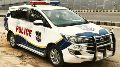 పీఎస్‌కు వచ్చి మరీ పెట్రోలిండ్ వాహనం ఎత్తుకెళ్లిన మందుబాబు!