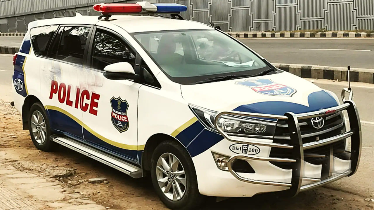 పోలీస్ స్టేషన్కు వచ్చి మరీ పెట్రోలింగ్ వైహికల్ ఎత్తుకెళ్లిన మందుబాబు.. అసలేంజరిగిందంటే?