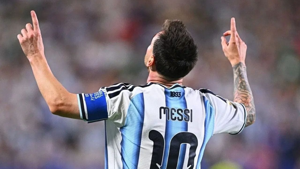Lionel Messi Net Worth (1)